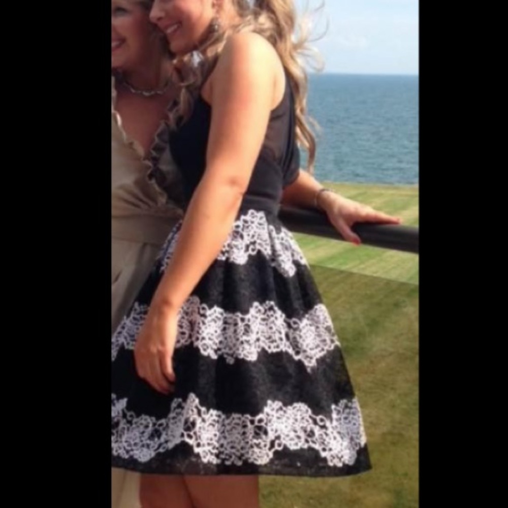 Guess Dress - Picture 2 of 7